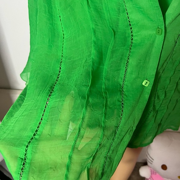 Green Women's Top - Picture 9 of 11